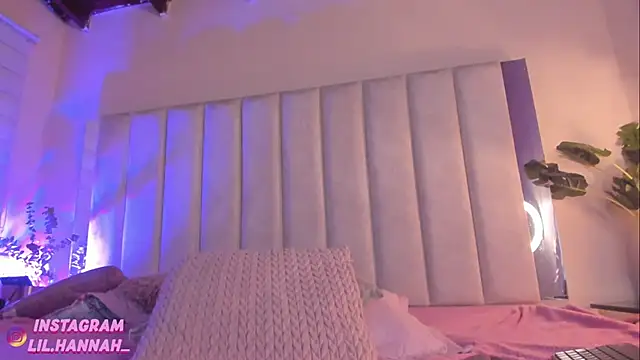 lil hanna18 online show from February 2025 10:50:01 AM