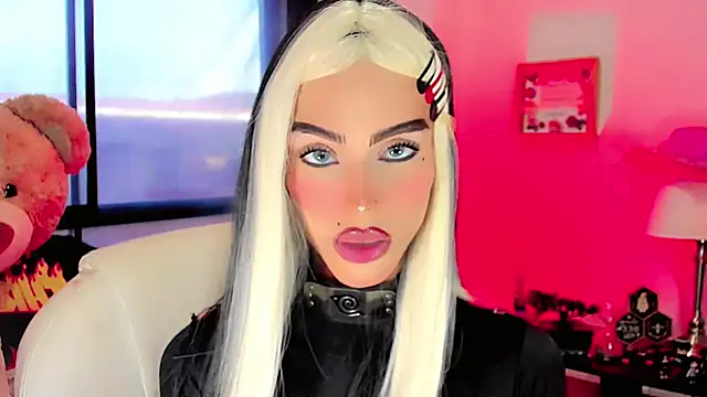 Snapshot of dollswit01 chatting on January 2025 09:04:02 PM dollswit01 online show from January 2025 09:04:02 PM