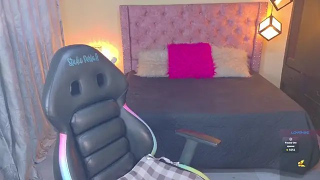 Scarllett BDSM online show from November 2025 10:26:01 PM