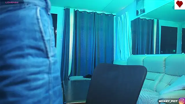 mickeypict online show from October 2025 06:37:02 AM