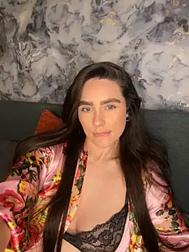 Snapshot of EmmaRosalie chatting on February 2025 12:49:01 AM EmmaRosalie online show from February 2025 12:49:01 AM