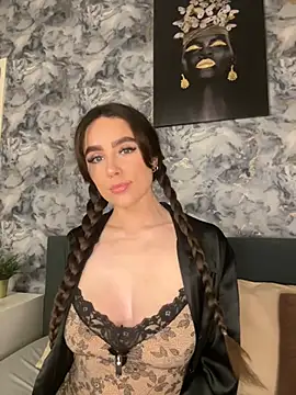 Snapshot of EmmaRosalie chatting on February 2025 08:25:01 PM EmmaRosalie online show from February 2025 08:25:01 PM