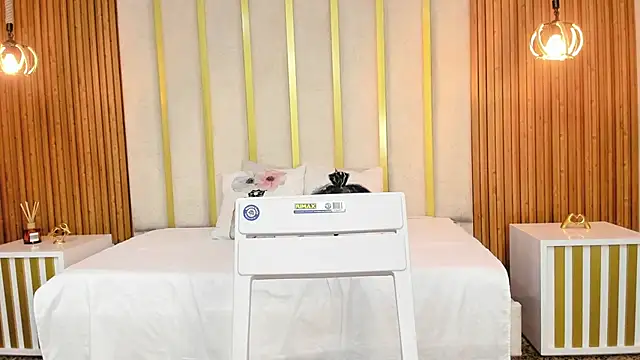 Snapshot of love_mommy chatting on February 2025 02:17:02 AM love mommy online show from February 2025 02:17:02 AM