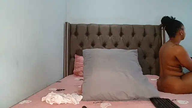 CHOCKYCHOCX2 online show from November 2025 04:33:02 AM