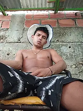 Snapshot of alex_candela chatting on December 2025 01:39:01 PM alex candela online show from December 2025 01:39:01 PM