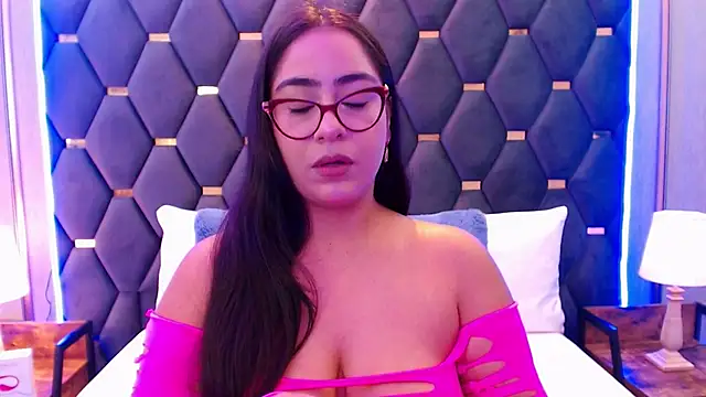 Snapshot of DevonPiers chatting on December 2024 12:07:02 PM DevonPiers online show from December 2024 12:07:02 PM