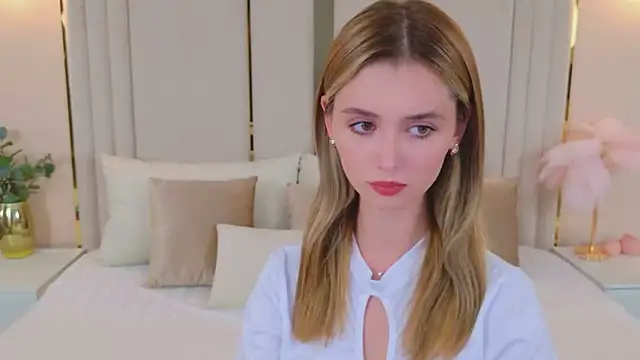 MarybethSnow online show from September 2025 05:14:02 PM