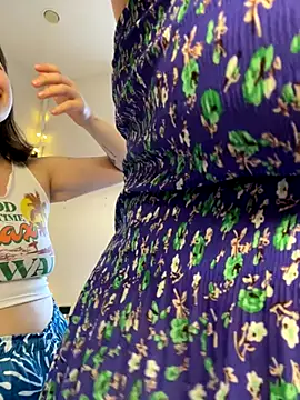 SuzieMurray online show from November 2025 12:37:02 PM