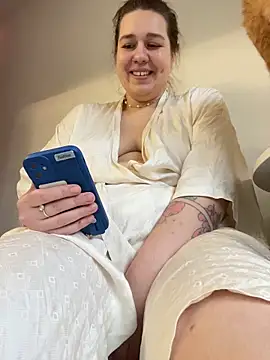 SuzieMurray online show from November 2025 12:27:01 PM