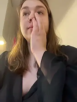 SuzieMurray online show from December 2025 07:47:02 AM