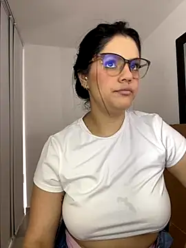 Snapshot of kimberlyhills1 chatting on November 2025 07:34:02 PM kimberlyhills1 online show from November 2025 07:34:02 PM