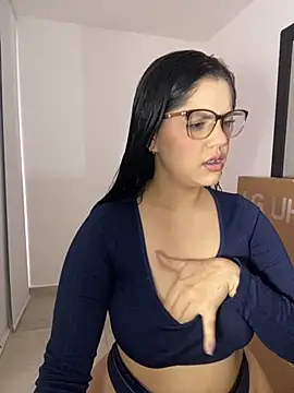 Snapshot of kimberlyhills1 chatting on November 2025 08:08:01 PM kimberlyhills1 online show from November 2025 08:08:01 PM