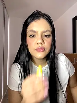 Snapshot of kimberlyhills1 chatting on November 2025 06:44:02 PM kimberlyhills1 online show from November 2025 06:44:02 PM