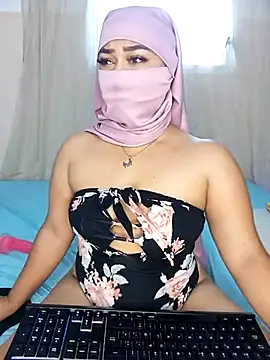 Snapshot of Kendra_Kait chatting on January 2025 04:30:02 PM Kendra Kait online show from January 2025 04:30:02 PM