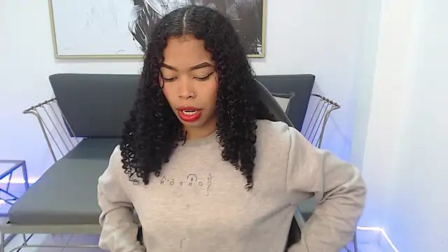 Shenna brunette  online show from December 2024 01:11:02 PM