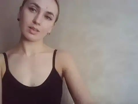 Snapshot of CaitlinaJayne23 chatting on February 2025 12:36:01 PM CaitlinaJayne23 online show from February 2025 12:36:01 PM