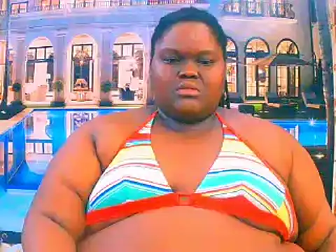 Snapshot of EbonyHotBuns chatting on June 2026 06:17:02 PM EbonyHotBuns online show from June 2026 06:17:02 PM
