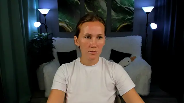 Snapshot of MichelleOrtis chatting on September 2025 12:51:01 PM MichelleOrtis online show from September 2025 12:51:01 PM