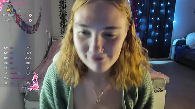 Snapshot of ReddHotPipper chatting on December 2024 04:09:02 AM ReddHotPipper online show from December 2024 04:09:02 AM