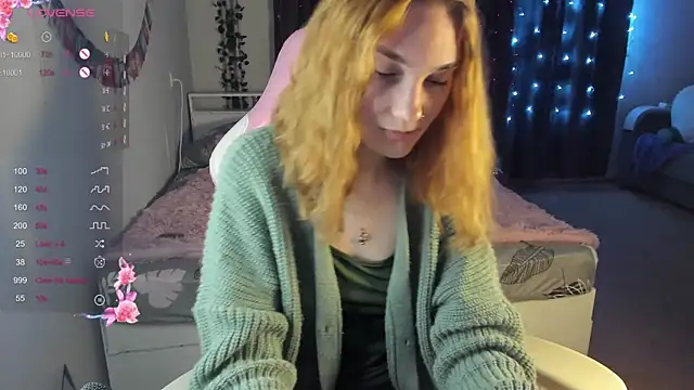 Snapshot of ReddHotPipper chatting on December 2024 01:04:02 AM ReddHotPipper online show from December 2024 01:04:02 AM