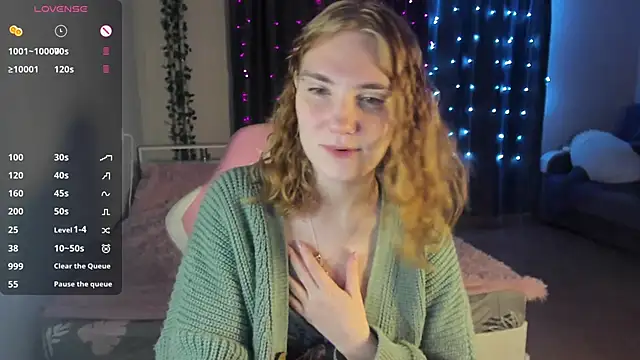 Snapshot of ReddHotPipper chatting on January 2025 01:05:02 AM ReddHotPipper online show from January 2025 01:05:02 AM