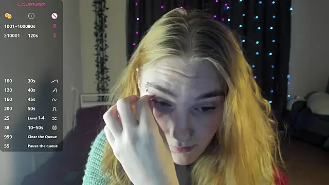 Snapshot of ReddHotPipper chatting on February 2025 01:02:02 AM ReddHotPipper online show from February 2025 01:02:02 AM