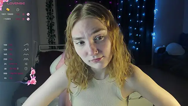 Snapshot of ReddHotPipper chatting on February 2025 01:11:01 AM ReddHotPipper online show from February 2025 01:11:01 AM