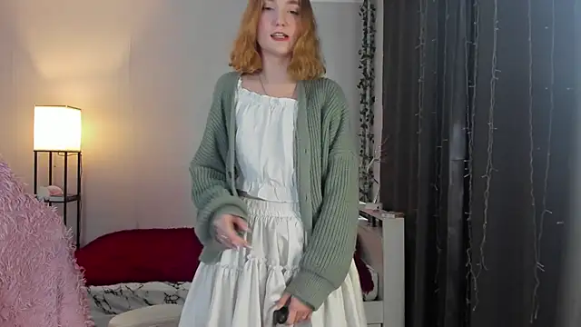 Snapshot of ReddHotPipper chatting on October 2025 03:24:02 AM ReddHotPipper online show from October 2025 03:24:02 AM