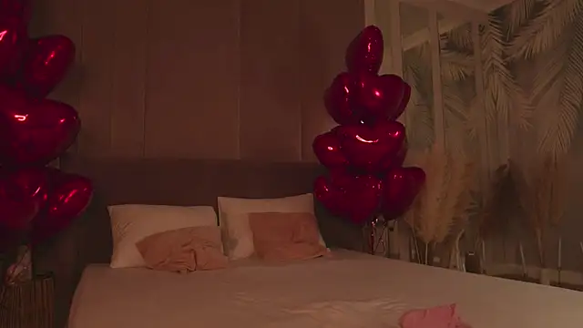 Smiley Mia online show from February 2026 05:11:01 AM