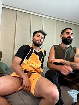 Snapshot of Drogamma chatting on November 2025 11:32:01 PM Drogamma online show from November 2025 11:32:01 PM