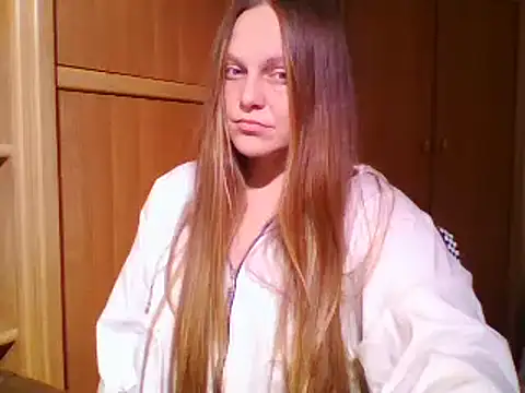 Evasapples online show from January 2025 08:49:01 PM