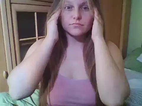 Evasapples online show from February 2025 05:01:01 PM