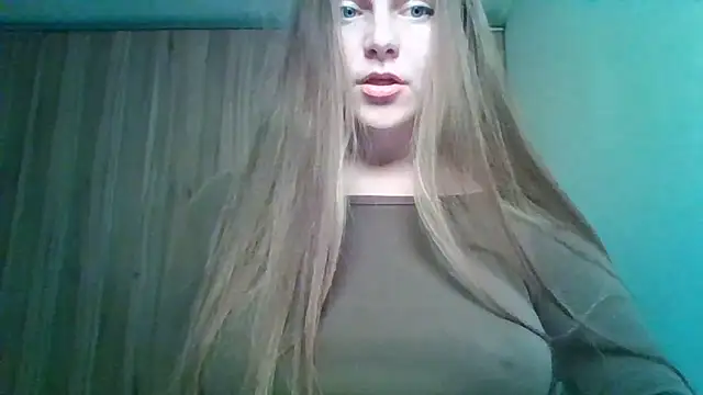 Snapshot of Evasapples chatting on June 2026 08:34:01 PM Evasapples online show from June 2026 08:34:01 PM