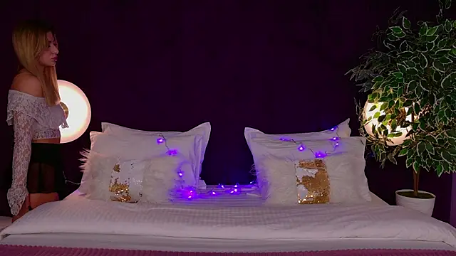 HelenaMorgan online show from December 2025 03:03:01 AM