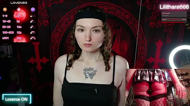 BrandiWRLD 999 online show from November 2025 07:13:02 PM