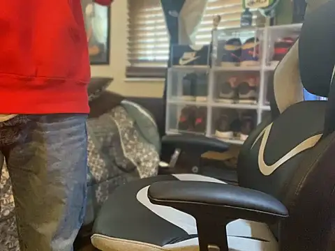 slutty guy12 online show from January 2025 09:59:01 PM