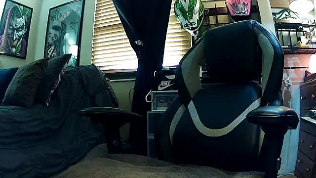 slutty guy12 online show from March 2025 10:10:01 PM