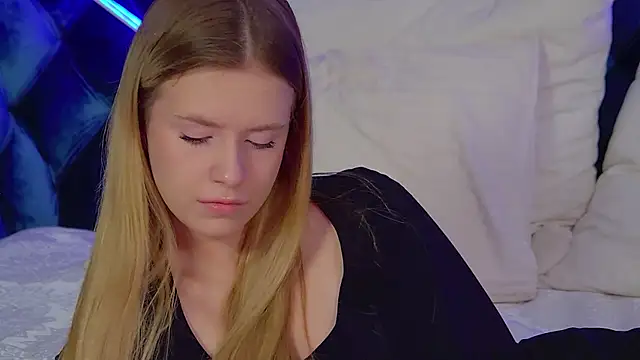 MilanaBalmain online show from November 2025 04:56:02 AM