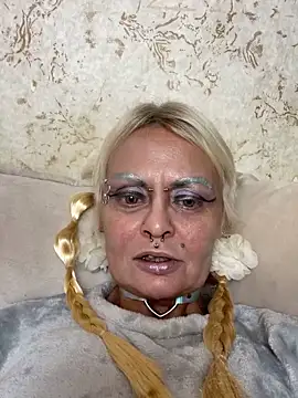 Snapshot of Gardener_of_Illusions chatting on September 2025 09:49:01 PM Gardener of Illusions online show from September 2025 09:49:01 PM