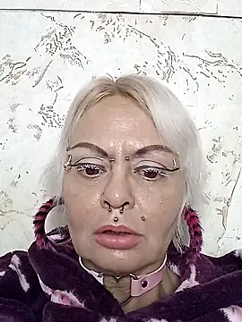 Snapshot of Gardener_of_Illusions chatting on November 2025 03:29:01 AM Gardener of Illusions online show from November 2025 03:29:01 AM