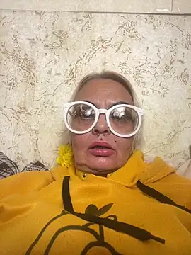 Snapshot of Gardener_of_Illusions chatting on November 2025 03:34:01 AM Gardener of Illusions online show from November 2025 03:34:01 AM