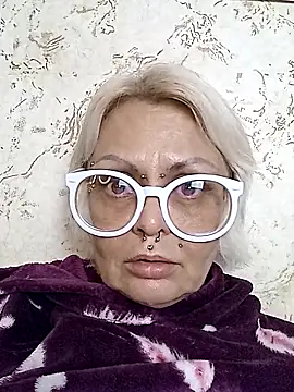 Snapshot of Gardener_of_Illusions chatting on November 2025 04:11:02 PM Gardener of Illusions online show from November 2025 04:11:02 PM