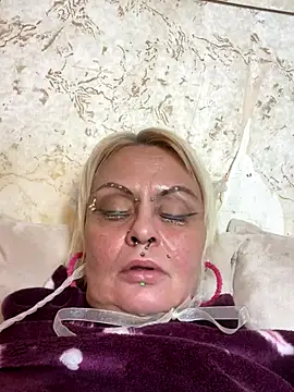 Snapshot of Gardener_of_Illusions chatting on November 2025 11:09:01 PM Gardener of Illusions online show from November 2025 11:09:01 PM