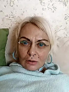 Snapshot of Gardener_of_Illusions chatting on December 2025 01:00:01 AM Gardener of Illusions online show from December 2025 01:00:01 AM