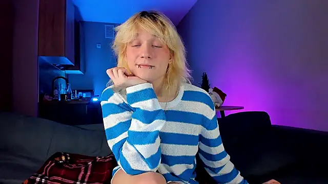 Snapshot of Gregory_Byyrd chatting on December 2024 07:22:01 PM Gregory Byyrd online show from December 2024 07:22:01 PM