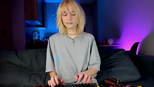 Snapshot of Gregory_Byyrd chatting on January 2025 07:18:01 PM Gregory Byyrd online show from January 2025 07:18:01 PM