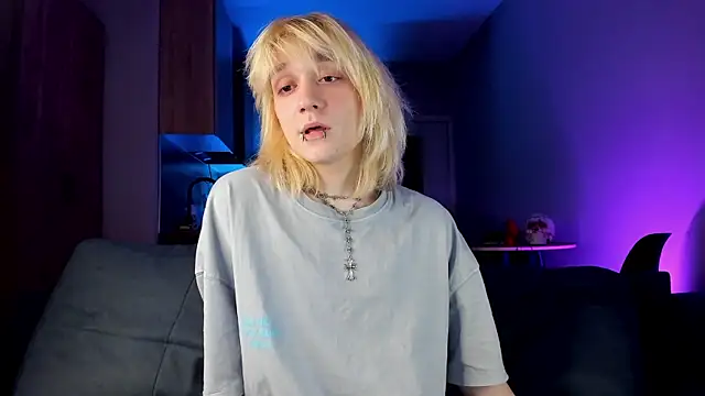 Snapshot of Gregory_Byyrd chatting on February 2025 10:29:02 PM Gregory Byyrd online show from February 2025 10:29:02 PM