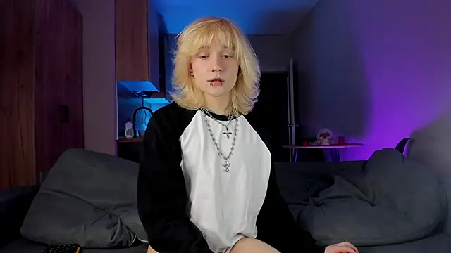 Snapshot of Gregory_Byyrd chatting on March 2025 07:20:02 PM Gregory Byyrd online show from March 2025 07:20:02 PM