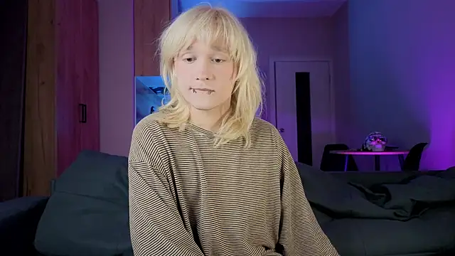 Snapshot of Gregory_Byyrd chatting on September 2025 09:04:02 PM Gregory Byyrd online show from September 2025 09:04:02 PM