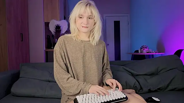 Snapshot of Gregory_Byyrd chatting on November 2025 07:59:02 PM Gregory Byyrd online show from November 2025 07:59:02 PM